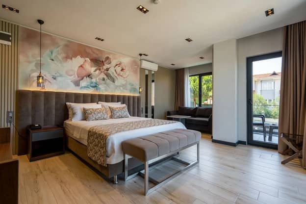 Deluxe Room 3